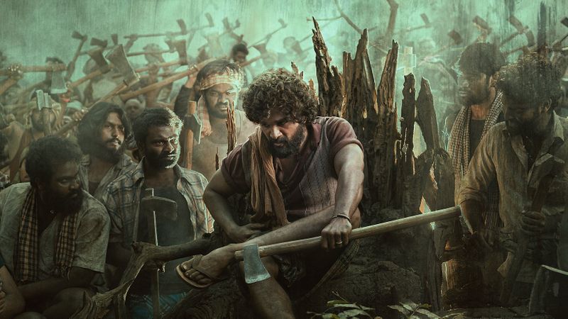 అల్లు అర్జున్ నటిస్తున్న `పుష్ప` చిత్రం షూటింగ్ కూడా వాయిదా పడ్డట్టు టాక్. సుకుమార్ దర్శకత్వంలో ఈ సినిమా రూపొందుతున్న విషయం తెలిసిందే. కరోనా తీవ్రమవుతున్న నేపథ్యంలో ఈ సినిమా షూటింగ్ని కూడా కొన్ని రోజులు వాయిదా వేసుకుంటున్నట్టు గుసగుసలు వినిపిస్తున్నాయి.