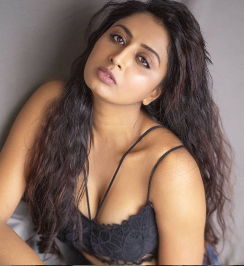 ಶುಭಾ ರಕ್ಷ ತೆಲುಗಿನ ಜೆಡಿ ಚಕ್ರವರ್ತಿ ಜತೆಗೆ ಇನ್ನೂ ಹೆಸರಿಡದ ಚಿತ್ರಕ್ಕೂ ಬಣ್ಣ ಹಚ್ಚಿದ್ದಾರೆ.