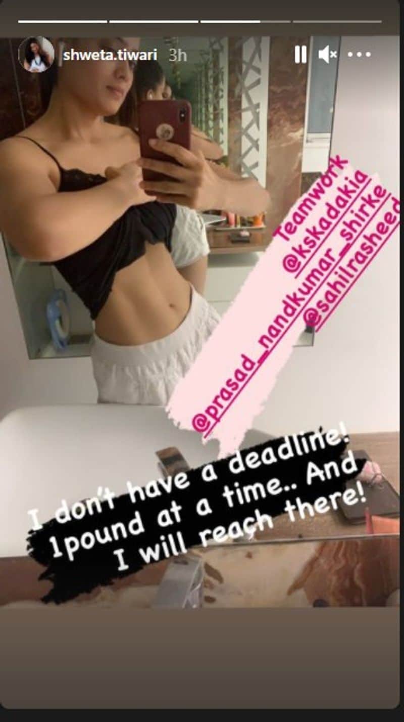 In her latest Instagram story, she posted a shocking picture flaunting her mind-blowing toned abs and wrote, “I don’t have a deadline! 1 pound at a time.. And I will reach there!”