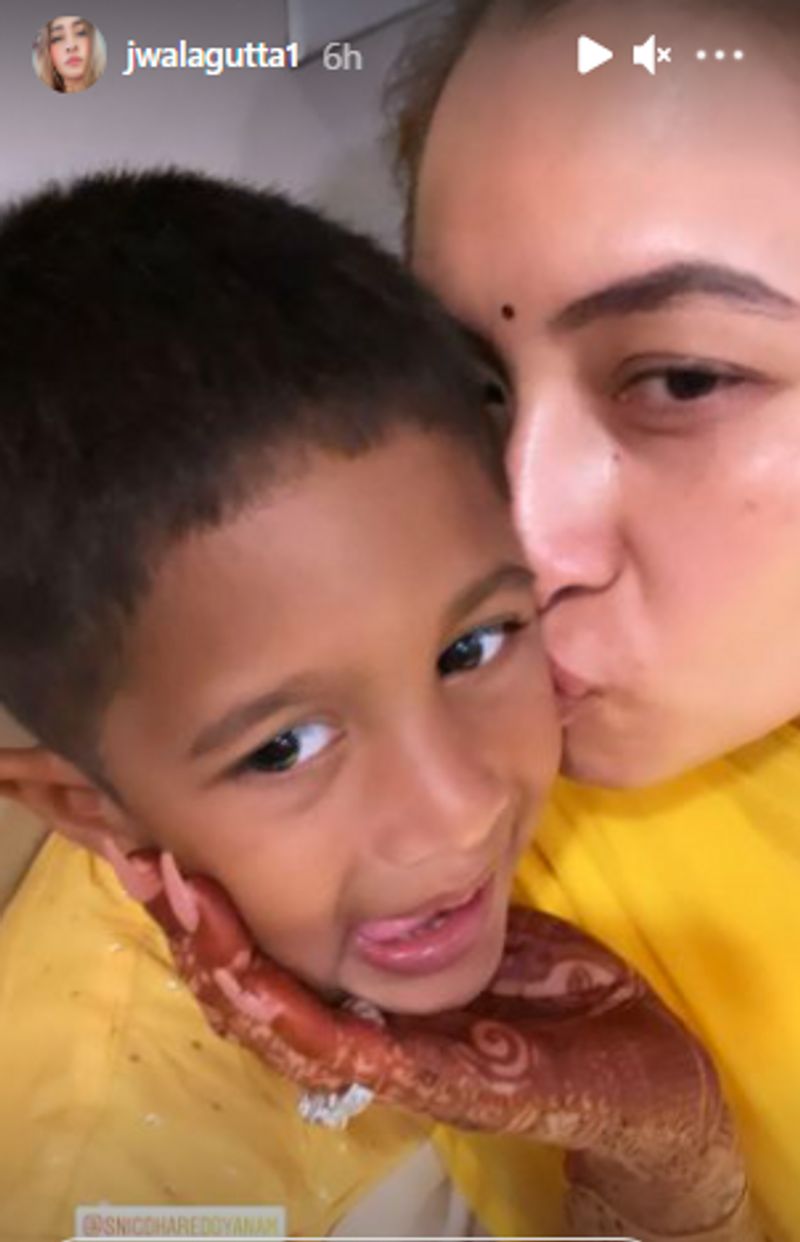 Meanwhile, here Gutta clicks with a little kid from her family, as she plants a kiss on his cheek.
