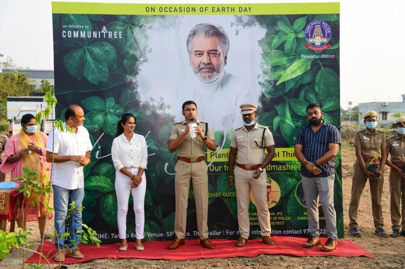 விவேக்கின் நினைவாக நடைபெற்ற இந்த நிகழ்ச்சியில் எஸ்.பி.அரவிந்தன் உட்பட பல காவலர்கள் கலந்து கொண்டனர்.