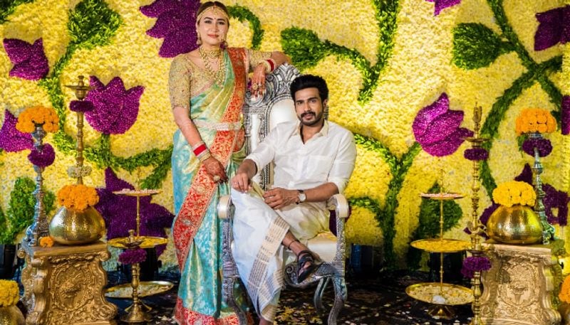 As for here, they pose in style, while Vishal seems to be portraying the king. Indeed, Gutta looks like the queen.