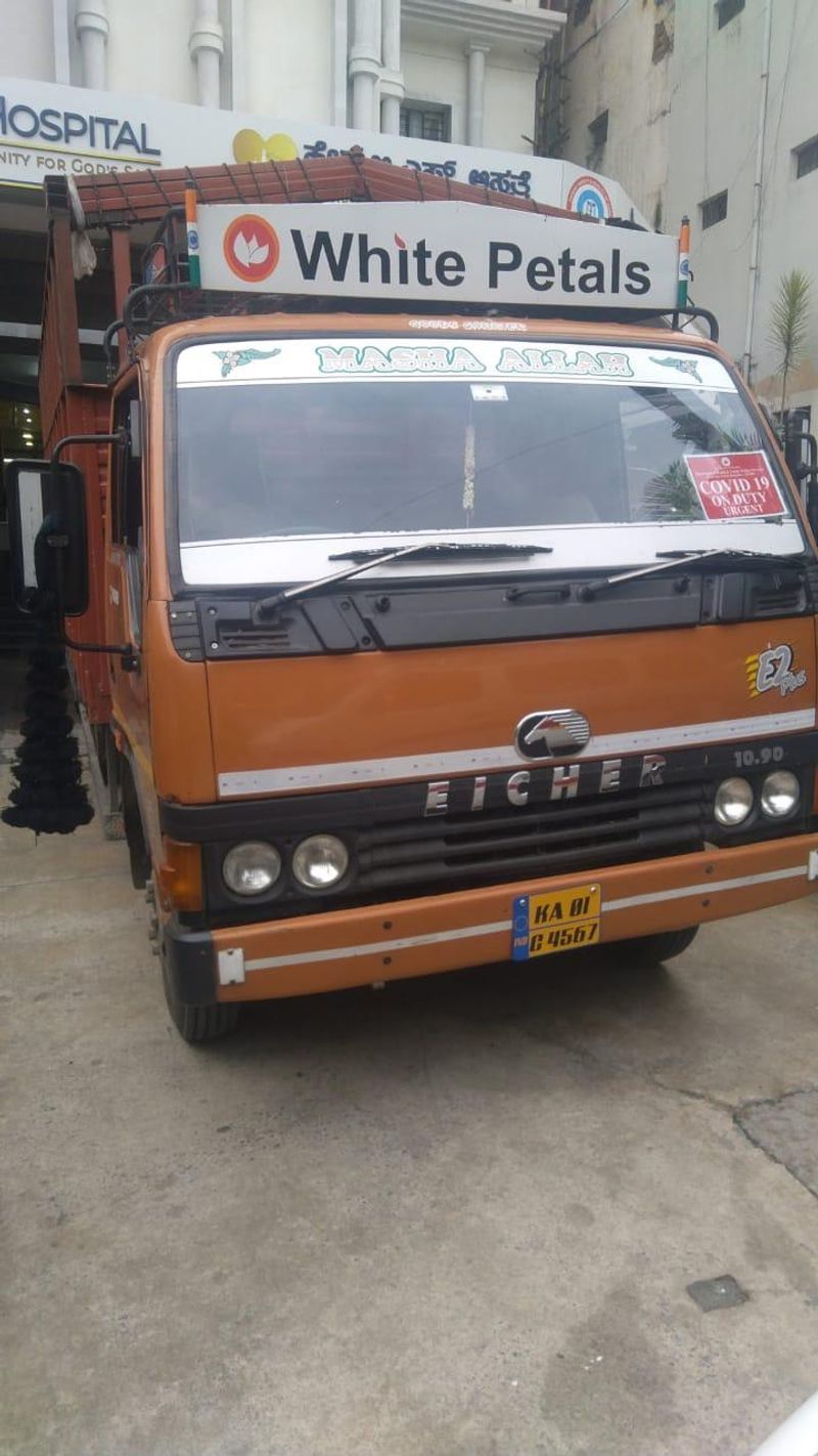 ಆಕ್ಸಿಜನ್ ಸಾಗಿಸುವ ಟ್ಯಾಂಕರ್ ಗೆ ಗ್ರೀನ್ ಕಾರಿಡಾರ್ ನಿರ್ಮಾಣ ಮಾಡಿಕೊಟ್ಟಿದ್ದಾರೆ.