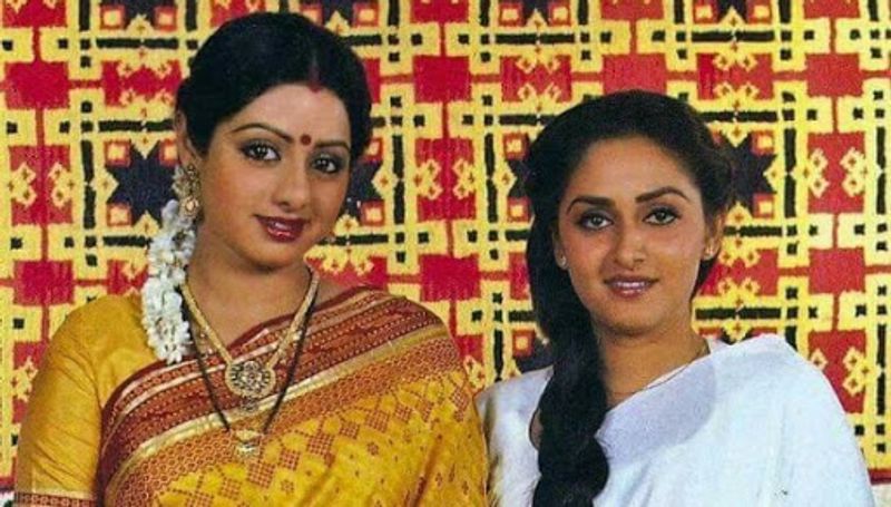 దీంతో విసిగిపోయిన వారిద్దరు ఇంకా ఎప్పుడు ప్రయత్నించలేదట. వాళ్లే కాదు ఇంకా ఎవరూ ఆ ప్రయత్నం చేయలేదని తెలిపింది జయప్రద. కానీ అప్పుడు తెలియని తనంతో అలా జరిగిందని, పోటీతత్వంలోనుంచి వచ్చిన భావన తప్ప మరోటి కాదని వెల్లడించింది జయప్రద.