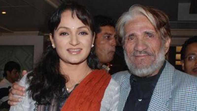 जब मैक फिल्म अतिथि तुम कब जाओगे की शूटिंग कर रहे थे तभी उनकी तबीयत खराब हो गई थी। उन्हें अस्पताल में भर्ती कराया गया था, जहां डॉक्टरों ने बताया कि उनके फेफड़े में ट्यूमर है। इसके बाद उनका लंबा इलाज चला लेकिन 10 मई, 2010 को उन्होंने दुनिया को अलविदा कह दिया।