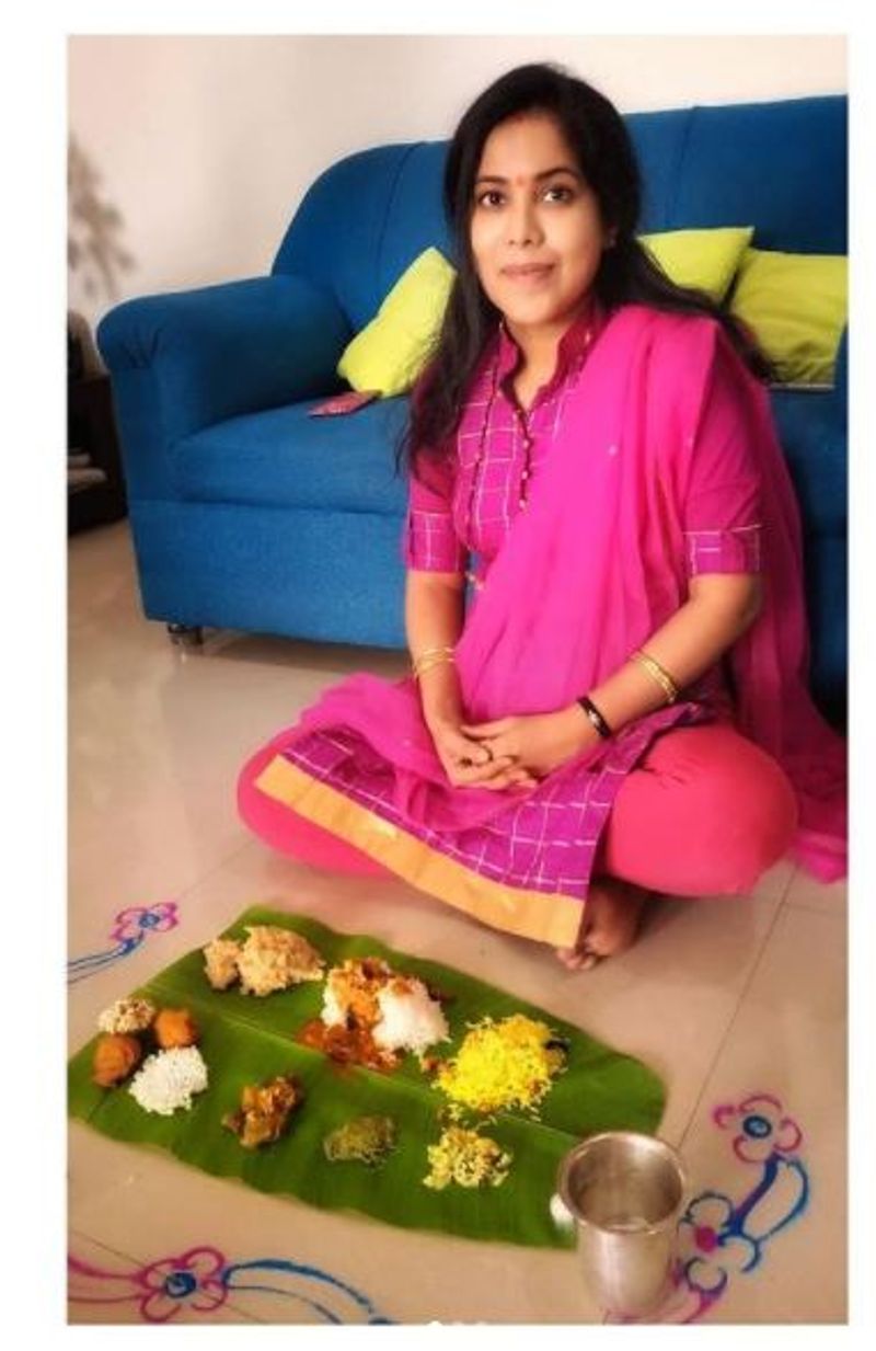 'Half way through.ದಿನಗಳು ಉರುಳಿದ್ದೇ ಗೊತ್ತಾಗ್ಲಿಲ್ಲ. Nausea, vomiting, ಅದು ಇದು ಅಂತ ಯಾವ ತೊಂದ್ರೆಯೂ ಇಲ್ಲದೇ ಸುಲಲಿತವಾಗಿ ಈ ಅಮೂಲ್ಯವಾದ ಪಯಣ ಸಾಗಿದೆ. ಮುಂಬರುವ ದಿನಗಳು ಕೂಡ ಹೀಗೆ ಸುಖಕರವಾಗಿರಲಿ ಅಂತಾ ಹಾರೈಸಿ,' ಎಂದು ಶಾಂಭವಿ ಬರೆದುಕೊಂಡಿದ್ದಾರೆ.