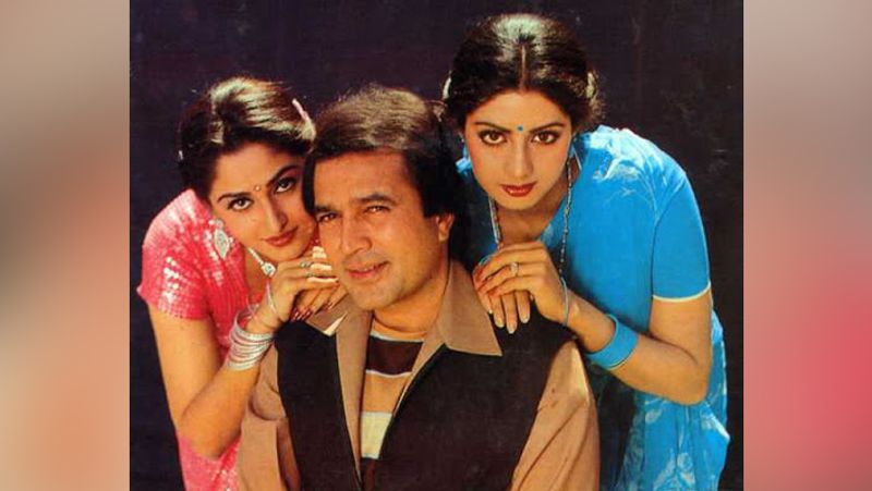 बता दें कि जया प्रदा और श्रीदेवी ने औलाद, तोहफा, मैं तेरा दुश्मन, मवाली, मकसद, मजाल, आखिरी रास्ता जैसी फिल्मों में साथ काम किया है। 