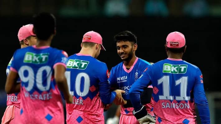 aakash chopra praises young uncapped fast bowler chetan sakariya aakash chopra praises young uncapped fast bowler chetan sakariya
