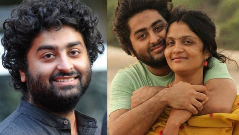 अरिजीत ने एक म्यूजिक प्रोग्राम में उनकी को-कंटेस्टेंट रही कोयल सिंह ने 2013 में शादी की थी। हालांकि, ये शादी ज्यादा लंबी नहीं चली और इसी साल (2013) दोनों की तलाक भी हो गया। इसके बाद उन्होंने अपनी बचपन की दोस्त कोयल रॉय से बंगाली रीति रिवाज से गुपचुप शादी की (2014) थी। दोनों की ये दूसरी शादी थी। कोयल को पहली शादी से एक बच्ची भी थी।
