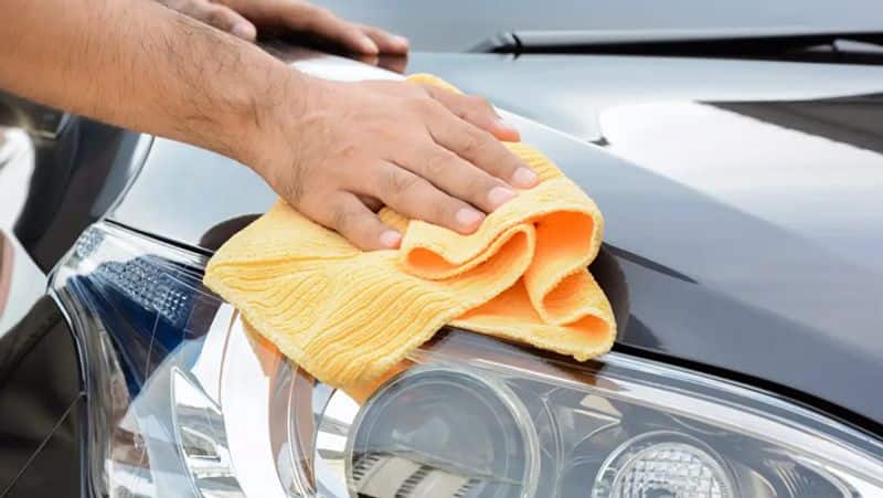 Do not spend in washing the car just keep these things in mind in washing the vehicle your car will shine Tips to Clean Car auto news rps