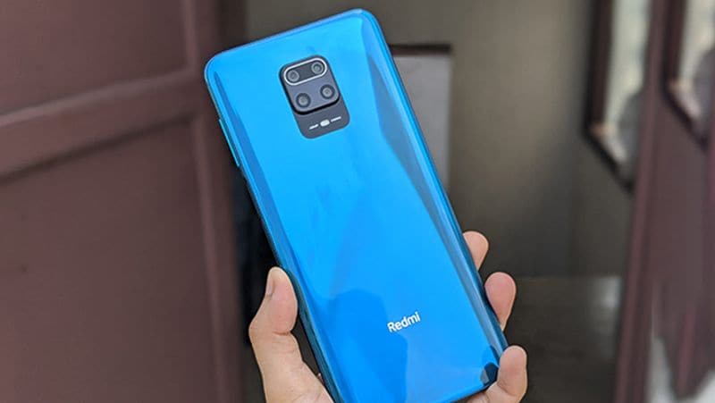 Redmi Note 9 Pro
कम रेंज में मिलने वाला Smartphone Redmi Note 9 Pro है। ब्लैक कलर में उपलब्ध Redmi के इस फोन में 4GB रैम, 64GB स्टोरेज दिया गया है। इसमें क्वालकॉम स्नैपड्रैगन ऑक्टा कोर प्रोसेसर है। वहीं, अगर इसके कैमरा की बात की जाए तो इसमें 48mp का कैमरा,16 एमपी का सेल्फी कैमरा दिया गया है। इसकी बैटरी 5020mAh है। इसका MRP 16,999 है। हालांकि, अभी इसमें छूट दी जा रही है, जिसकी वजह से इसकी कीमत 12,999 रुपए है।
