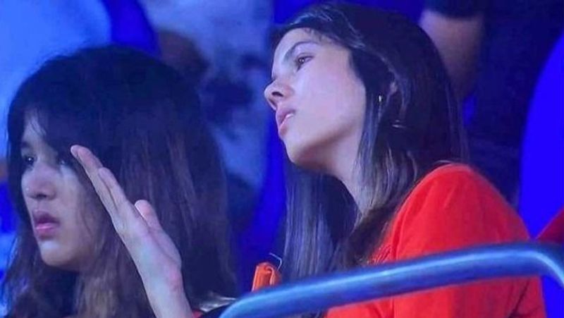 మనీశ్ పాండే స్థానంలో జట్టులోకి వచ్చిన విరాట్ సింగ్, ఢిల్లీ క్యాపిటల్స్తో జరిగిన మ్యాచ్లో 14 బంతులు ఆడి కేవలం 4 పరుగులు మాత్రమే చేసి అవుట్ అయ్యాడు. సింగిల్స్ తీయడానికి కూడా తెగ ఇబ్బంది పడ్డాడు విరాట్ సింగ్..