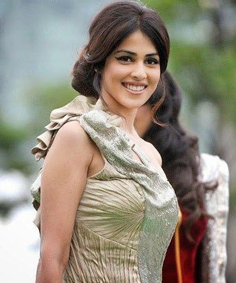 `బొమ్మరిల్లు` భామ జెనీలియా బ్యాచ్లర్ ఆఫ్ మేనేజ్మెంట్ స్టడీస్ చేసింది.