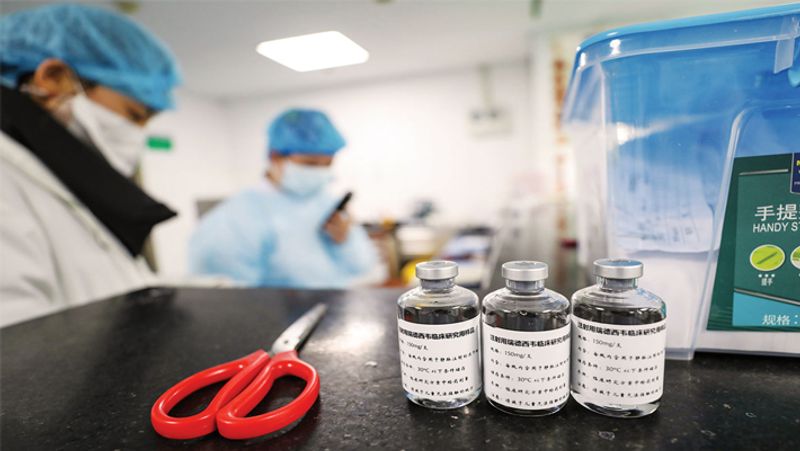 वेबसाइट के जरिए करें पहचान
इसके अलावा आप verify.pharmasecure.com पर जाकर भी असली या नकली दवाई का पता लगा सकते हैं। इसके लिए इस साइट पर जाकर आपको अपने देश और मोबाइल नंबर के साथ ही दवाई का कोड लिखना है। इसके बाद वर्ड का वेरिफिरेशन करना है। अगर दवाई रजिस्टर है तो उसकी सारी जानकारी सामने आ जाएगी।