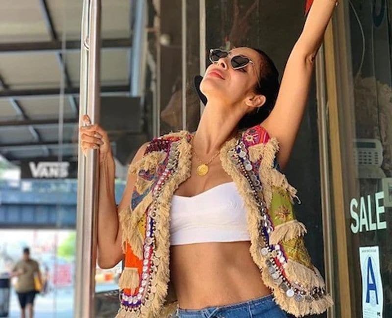 Malaika in New York was wearing a pair of high-waisted denims.