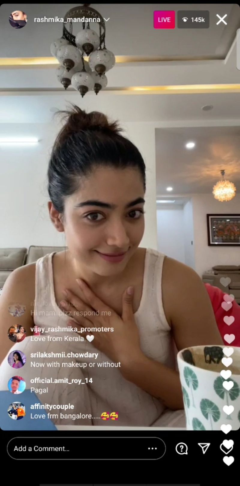 విజయ్ దేవరకొండతో మళ్లీ నటిస్తే చూడాలనుందని, ఎప్పుడు చేస్తారని అడిగిన ప్రశ్నకి ఆ విషయాన్ని విజయ్ నే అడగండి అనితెలిపింది. మంచి దర్శకుడు, కథ వస్తే చేసేందుకు రెడీ ఎప్పుడూ సిద్ధంగానే ఉంటానని తెలిపింది.