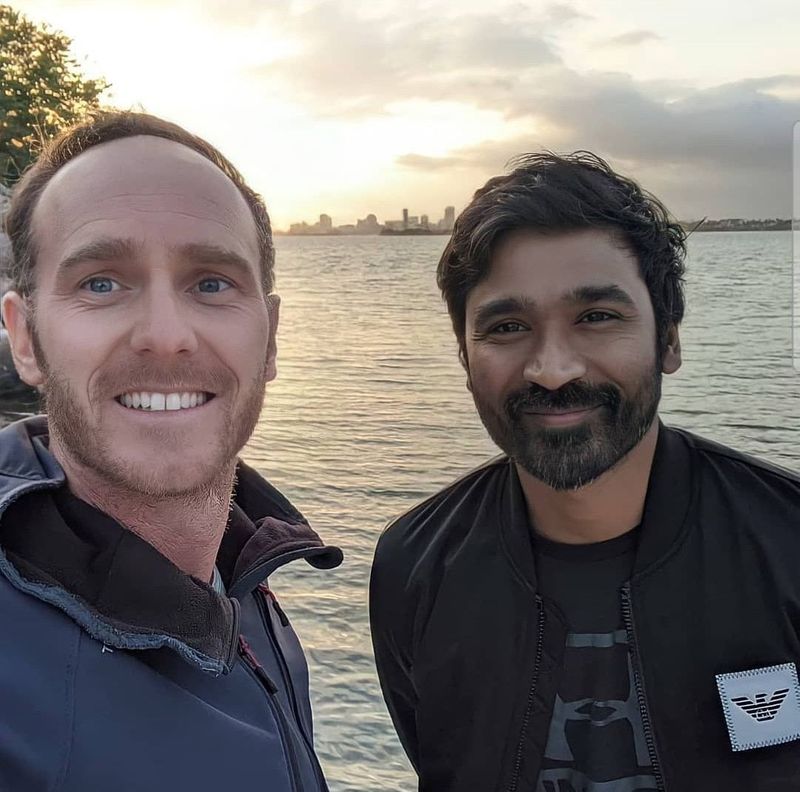 தொடர்ச்சியாக 3 மாதங்கள் ஹாலிவுட் படப்பிடிப்பில் தனுஷ் பங்கேற்கும் நிலையில், முதல் முதலாக... அவர் வெளியில் செல்லும் போது, நடு கடலில் கப்பலில் இருந்தபடி எடுத்து கொண்ட புகைப்படங்கள் வெளியாய்க்கியுள்ளது குறிப்பிடத்தக்கது.
