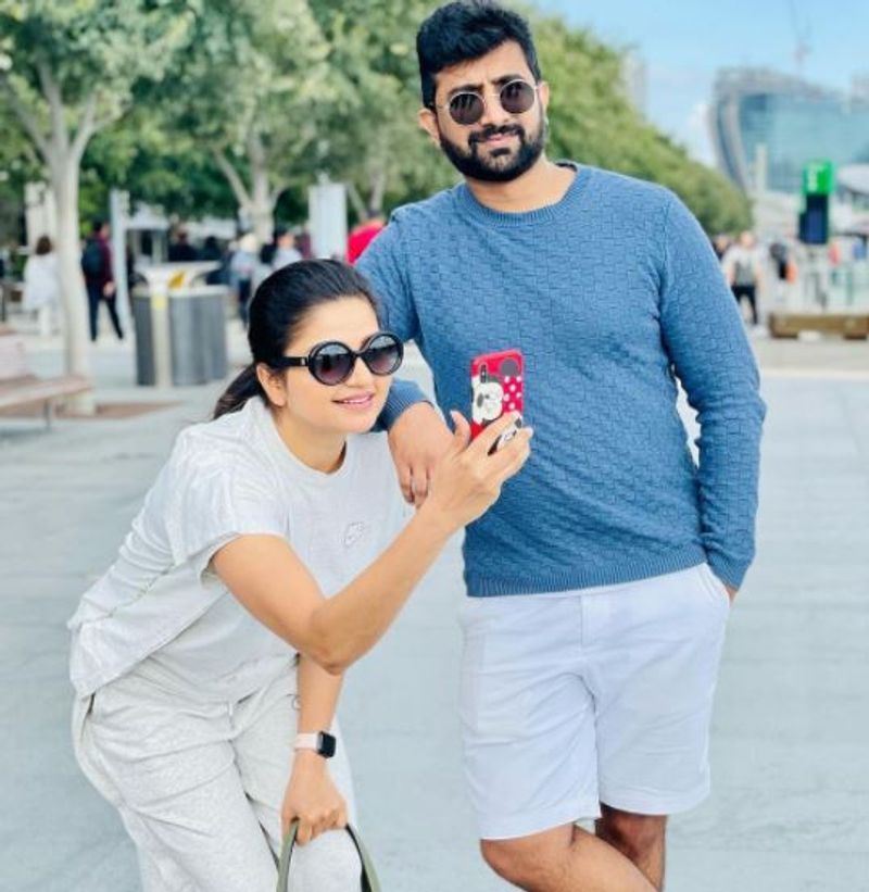 ಆದರೂ ನಿತ್ಯಾ ಹೆಸರಿನಲ್ಲಿ ತೆರೆಯಲಾಗಿದ್ದ ಫ್ಯಾನ್ ಪೇಜ್ಗಳು ತುಂಬಾನೇ ಆ್ಯಕ್ಟಿವ್ ಆಗಿವೆ.