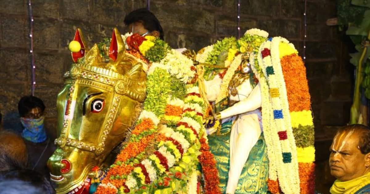 Ambu Sarvai program at Chennimalai Murugan Temple | சென்னிமலை முருகன்  கோவிலில் அம்பு சேர்வை நிகழ்ச்சி
