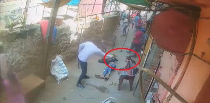 निजामुद्दीन इलाके में रहने वाला वसीम लोगों को ब्याज पर पैसे देने का काम करता है। करीब एक साल पहले साइना से शादी की थी। कुछ दिन बाद ड्रग्स तस्करी के आरोप में जेल चली गई थी। 