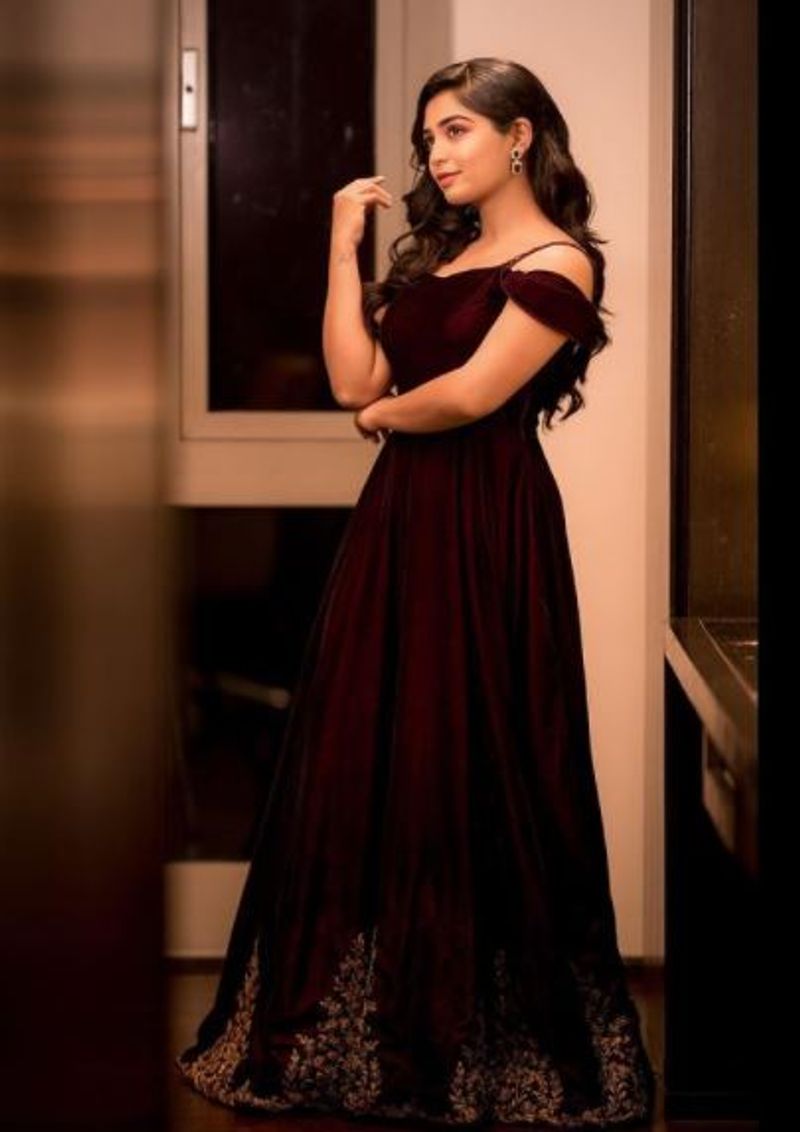 ஸ்டன்னிங் போஸ் 