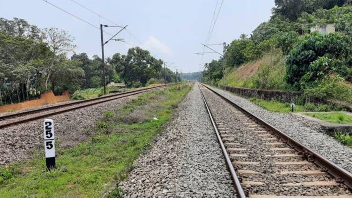 woman killed while crossing railway track in shivamogga snr woman killed while crossing railway track in shivamogga snr