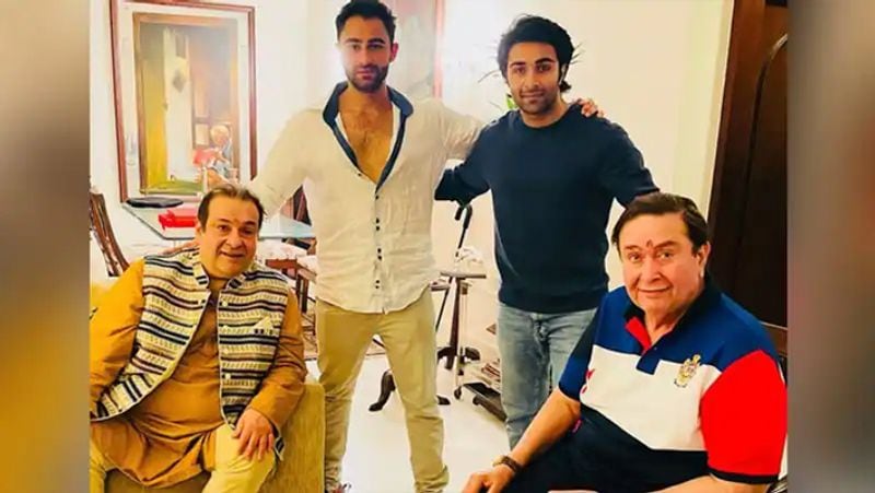 हाई कोर्ट के तलाक के कागज मांगे जाने के बाद रणधीर कपूर ने मीडिया से बातचीत में बताया है कि उनके पास कागज नहीं हैं। अब तक किसी को यह कागज नहीं मिले हैं और सभी उसकी तलाश कर रहे हैं।