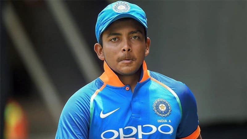 prithvi shaw stopped by police on his way to goa