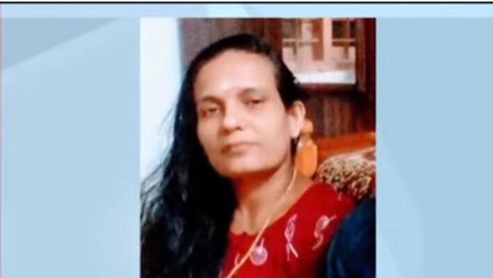 Man hacks wife to death, tries to end life in nedumangad Man hacks wife to death, tries to end life in nedumangad