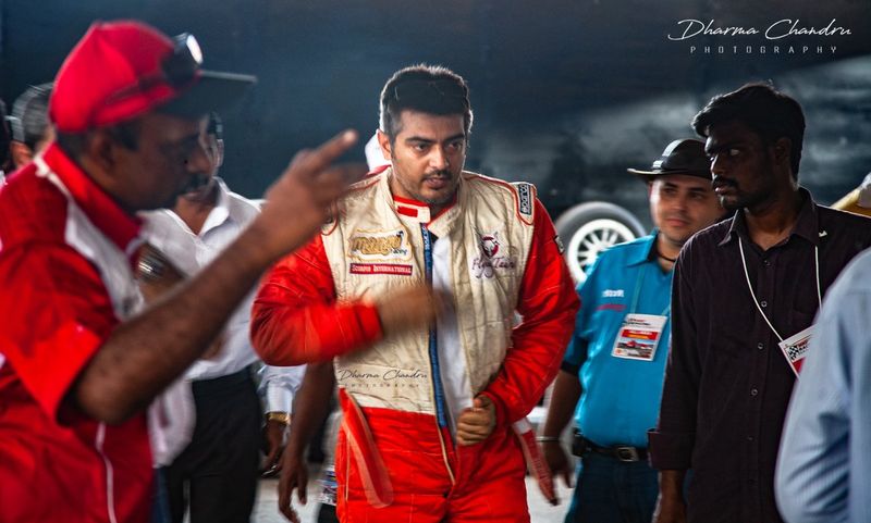 అజిత్ ఎఫ్ 1 రేసర్ అనే విషయం తెలిసందే.