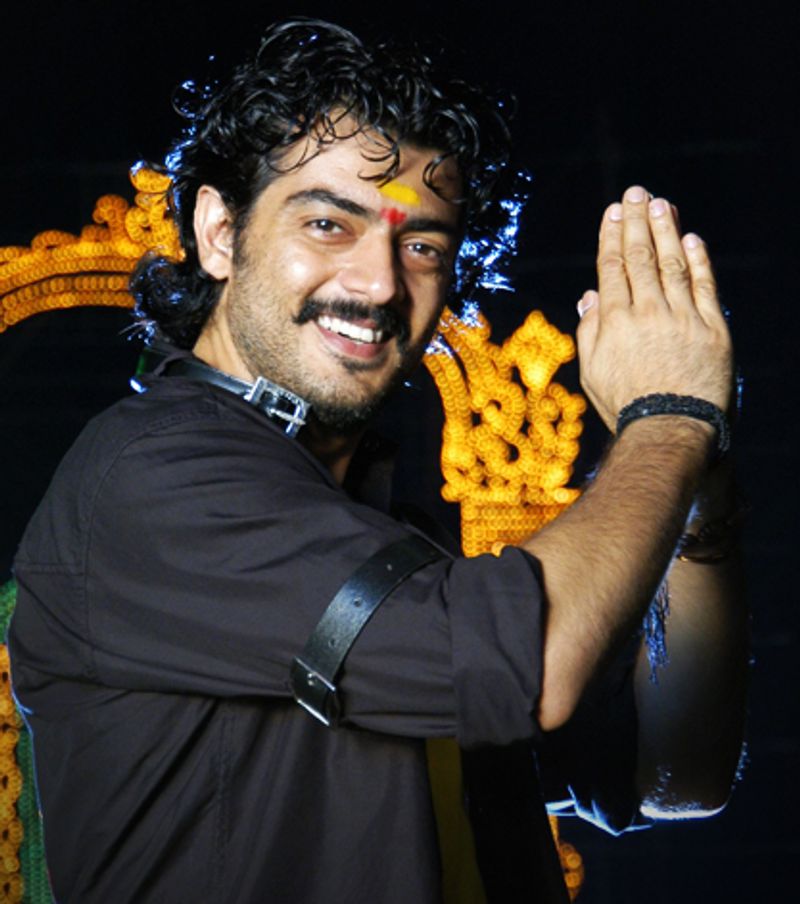 అజిత్ రేర్ పిక్.