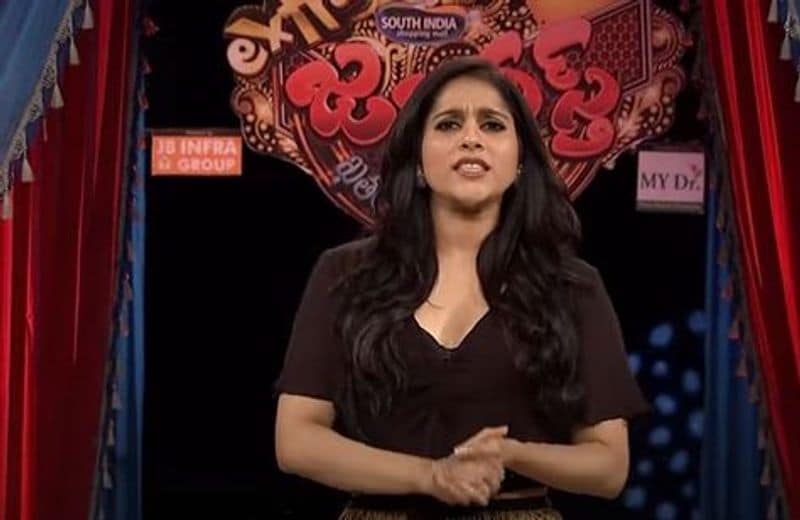 విశ్వక్ సేన్ `పాగల్` చిత్రంలో నటిస్తున్నారు. లవ్ స్టోరీ నేపథ్యంలో రూపొందిన చిత్రమిది. మే ఒకటిన విడుదల కావాల్సి ఉంది. కానీ కరోనా కారణంగా వాయిదా పడింది. చిత్ర ప్రమోషన్ లో భాగంగా విశ్వక్ సేన `జబర్దస్త్` షోలో పాల్గొని సందడి చేశారు.