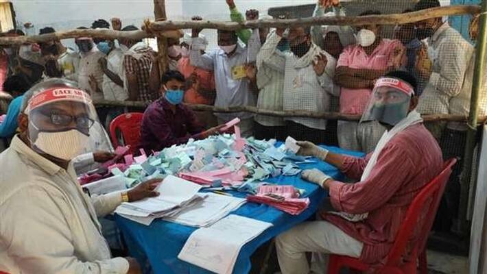 UP district panchayat member election result: Mulayam Singh Yadav's niece and Ramgovind Chaudhary's son lost, Jethani won from Devrani asa UP district panchayat member election result: Mulayam Singh Yadav's niece and Ramgovind Chaudhary's son lost, Jethani won from Devrani asa