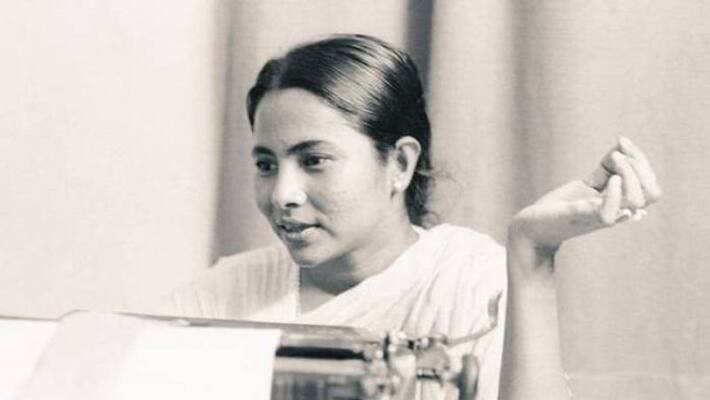 Mamata Banerjee viral photo of 1980s Mamata Banerjee viral photo of 1980s