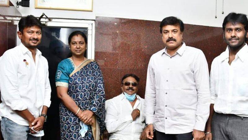 Vijayakanths son suddenly met Stalin... dmdk executives also met..!