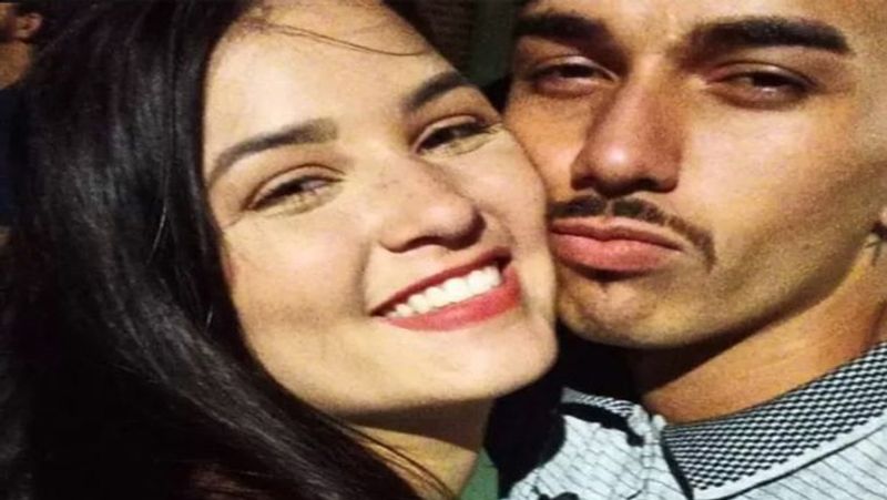 बात है पिछले साल सितंबर की जब मारिया फेरेरा दा कोस्टा और उनका बॉयफ्रेंड एडेल्टन गोम्स डी अब्रेउ सौसा (Adailton Gomes de Abreu Sousa) एक- दूसरे के साथ क्वालिटी टाइम बिता रहे थे। लेकिन 1 छोटी सी लड़ाई ने लड़की के सिर पर हैवानियत सवार कर दी और उसने अपने प्रेमी का मर्डर कर दिया।