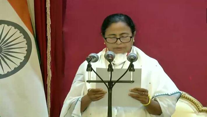 Cant spy if you stick the cell phone camera on the tape ..? Surprising information given by Mamta Banerjee ..! Cant spy if you stick the cell phone camera on the tape ..? Surprising information given by Mamta Banerjee ..!