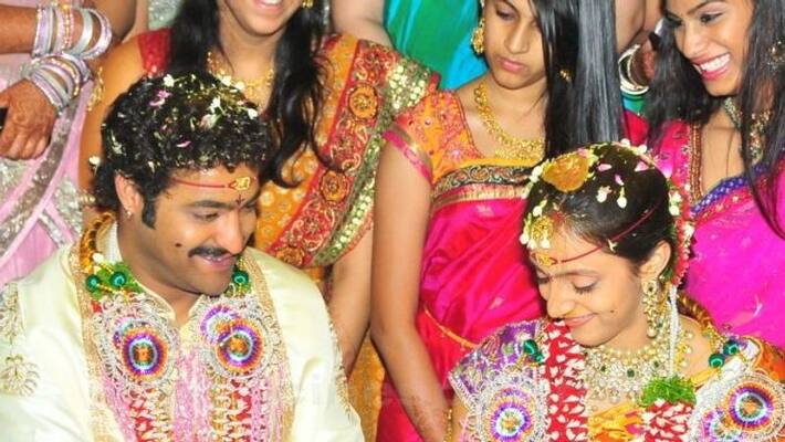 evaru meelo koteeswarulu ntr made interesting comments on wife evaru meelo koteeswarulu ntr made interesting comments on wife