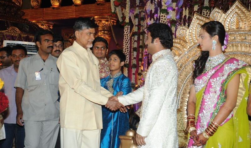 ఎన్టీఆర్ జంటగా బ్లెస్ చేస్తున్న మాజీ సీఎం చంద్రబాబు నాయుడు.