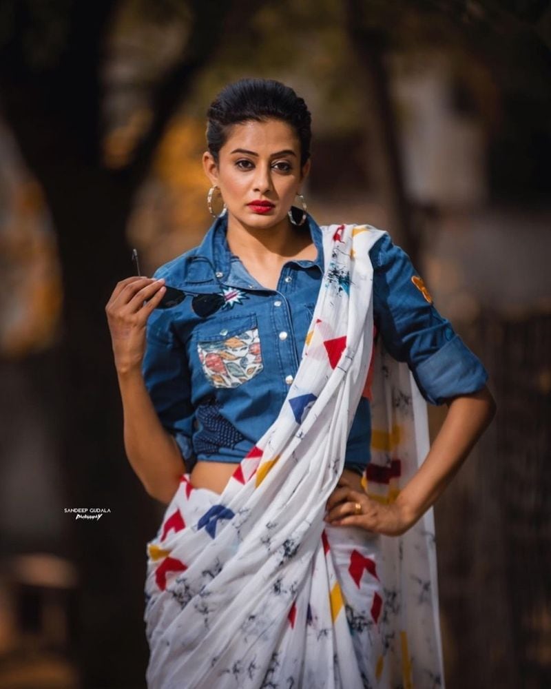ప్రియమణి లేటెస్ట్ గ్లామర్ ఫోటోలు.