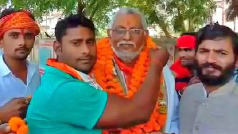 राजशेखर जब पहली बार मुंबई पहुंचे तो वहां उन्होंने अपनी सिक्योरिटी एजेंसी शुरू की थी। इसी दौरान उन्हें एक फिल्म 'ठाकुर शेर सिंह' में काम करने का मौका मिला। हालांकि वो फिल्म बाद में पोस्टपोन हो गई।
