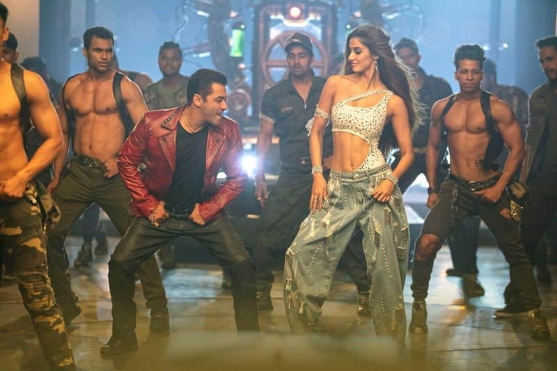 Exclusive Salman Khan talks about Covid-19 situation in India, his infamous kiss with Disha Patani and more-SYT