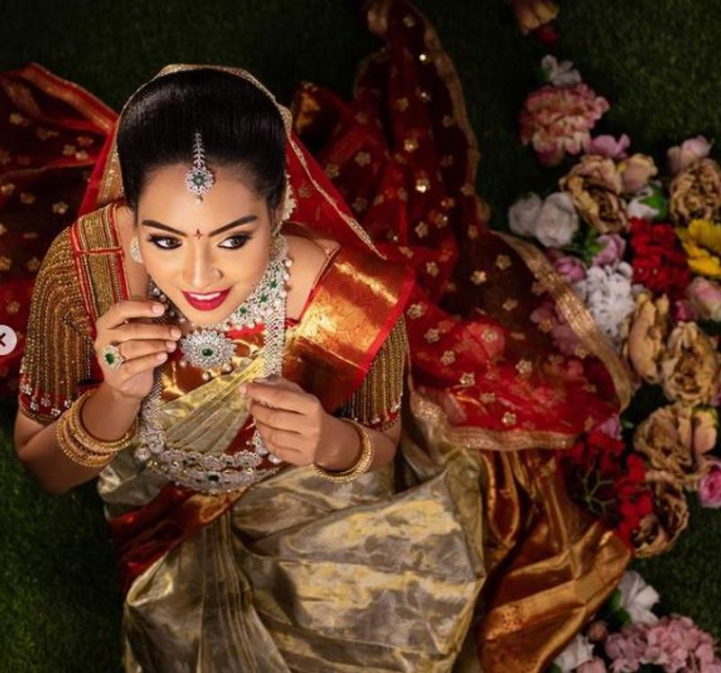 முகத்தில் அம்புட்டு பிரகாசம் 