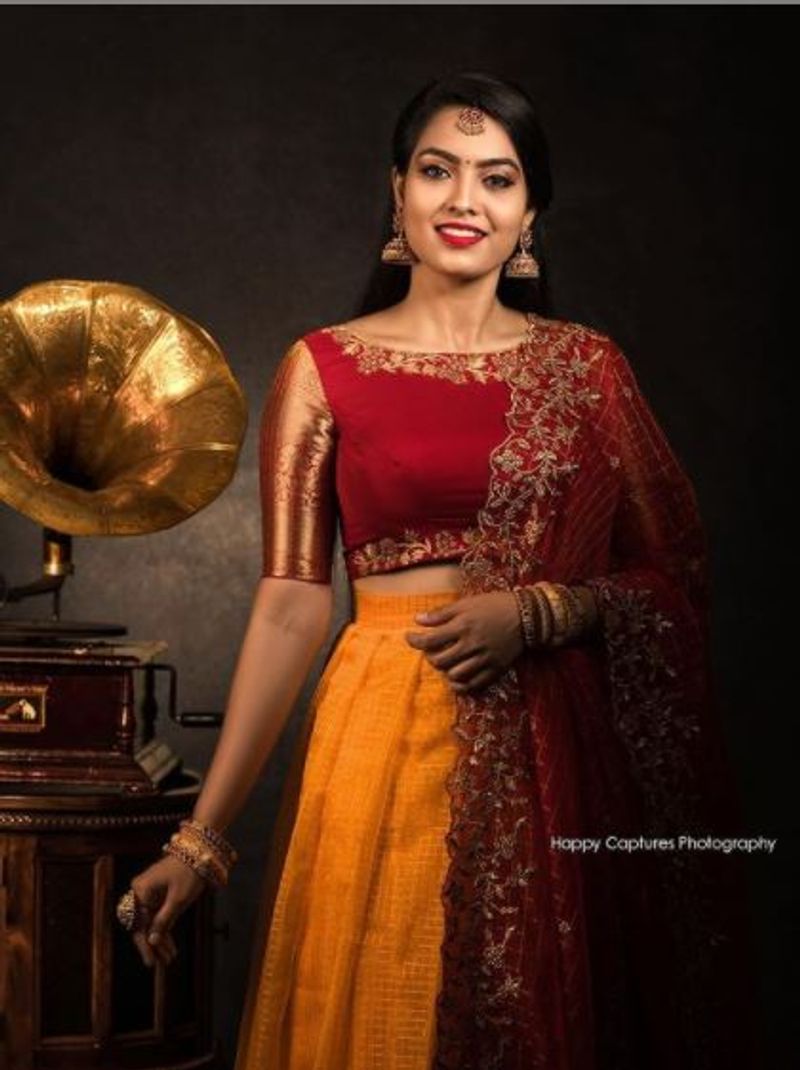 கண்களால் கவரும் அழகி 