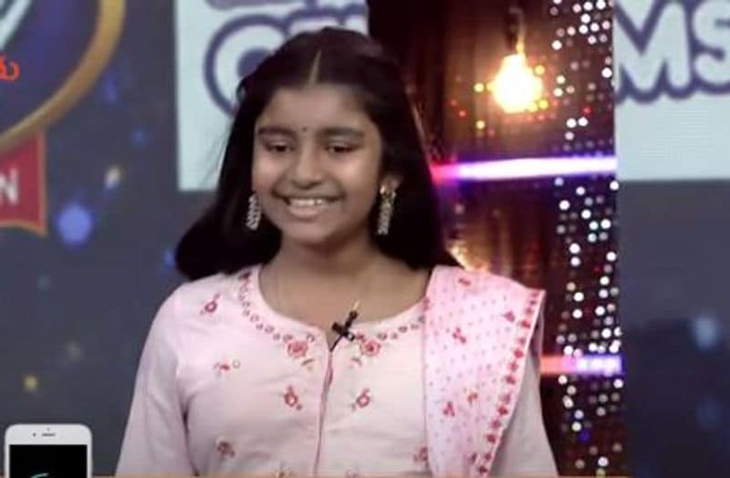 అదే సమయంలో కెరీర్ పరంగా తన సెకండ్ ఇన్నింగ్స్ ని ప్రారంభించింది. ప్రస్తుతం ఆమె జీ తెలుగులో `డ్రామా జూనియర్స్` షోకి జడ్జ్ గా వ్యవహరిస్తుంది. త్వరలో ప్రసారం కాబోతున్న ఎపిసోడ్లో పవన్, రేణుల కూతురు ఆద్య గెస్ట్ గా పాల్గొన్నారు. దీనికి సంబంధించిన ప్రోమో వైరల్ గా మారింది.
