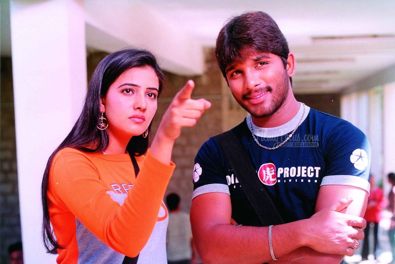 ఈ సినిమాతో బన్నీకి కేరళాలో మంచి ఫాలోయింగ్ ఏర్పడింది. అక్కడ కూడా ఇది బ్లాక్ బస్టర్గా నిలిచింది.