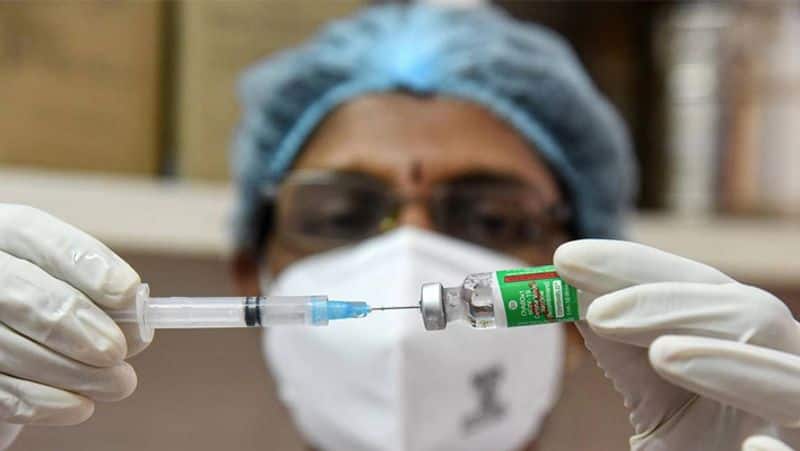Lokajalakam column by Alakananda reasons for covid  vaccine  crisis in India