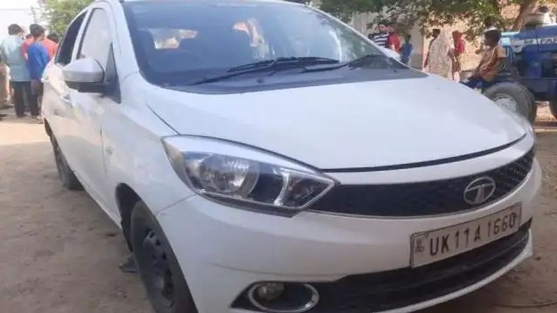 सिगौली तगा गांव गांव निवासी हैप्पी पुत्र राजकुमार के घर के पास बाहर उनकी गाड़ी टाटा टिगोर खड़ी थी। दोपहर में पड़ोस के पांच बच्चे खेलते हुए गाड़ी में बैठ गए। कुछ देर बाद सेंट्रल लाक लग गया और बच्चे अंदर फंस गए। बच्चों ने बाहर निकलने का प्रयास किया होगा, लेकिन निकल नहीं सके। घर में किसी के नहीं होने पर बच्चों के बारे में किसी को जानकारी नहीं मिल सकी।