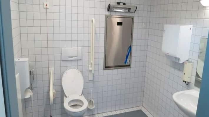 amazon sacked woman employee who repeatedly went to the washroom amazon sacked woman employee who repeatedly went to the washroom