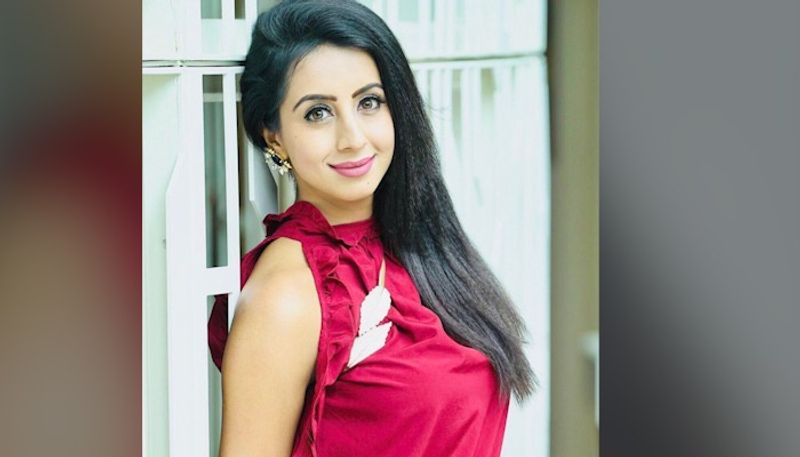 Heres how actress Sanjjanaa Galrani fought Covid-19 by practising yoga asanas ANK